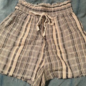 BKE Raw-Edge Striped Short